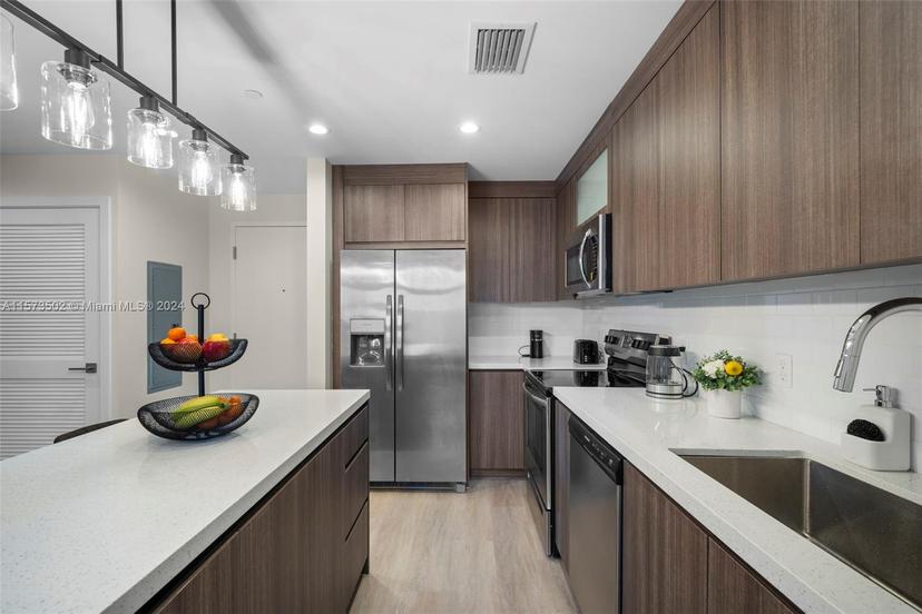 Picture of 1938 Jackson St # 306, Hollywood FL 33020