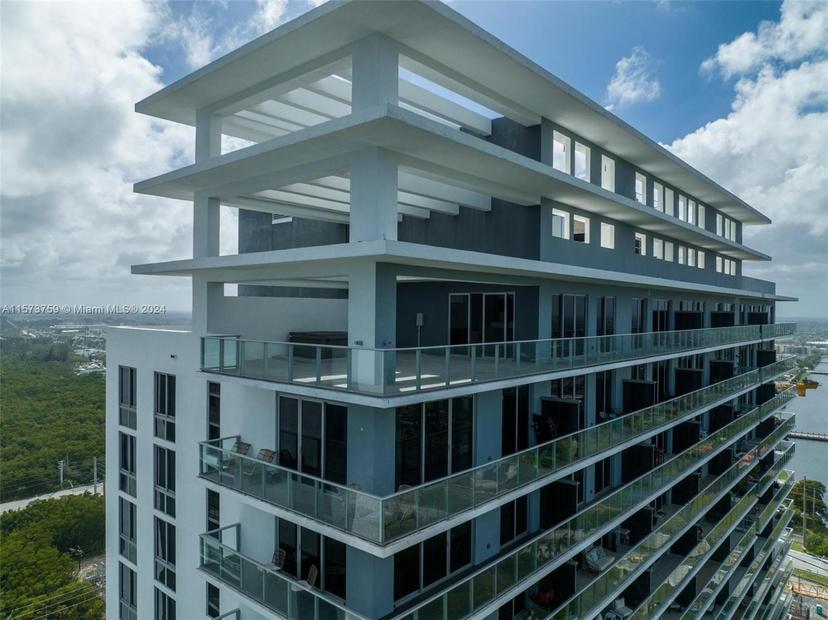 Picture of 16385 Biscayne Blvd, North Miami Beach FL 33160