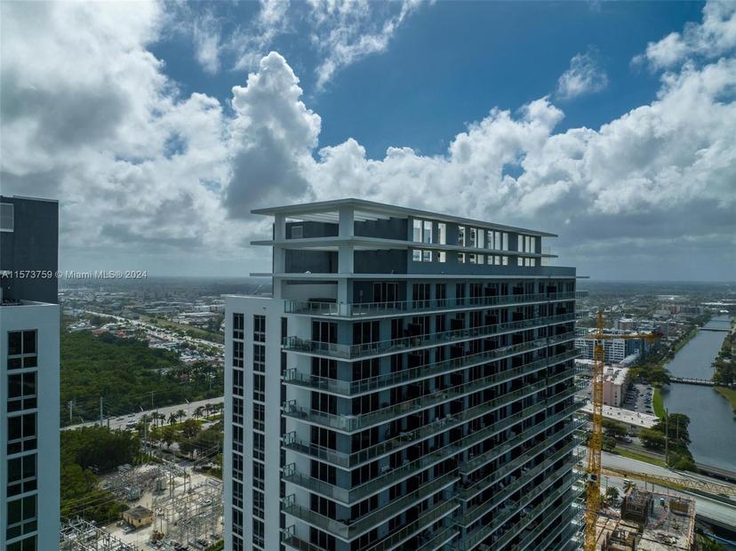 Picture of 16385 Biscayne Blvd, North Miami Beach FL 33160
