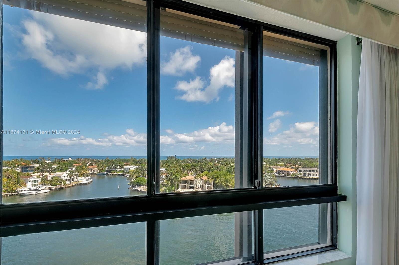 Picture of 20191 E Country Club Dr # 906, Aventura, FL 33180