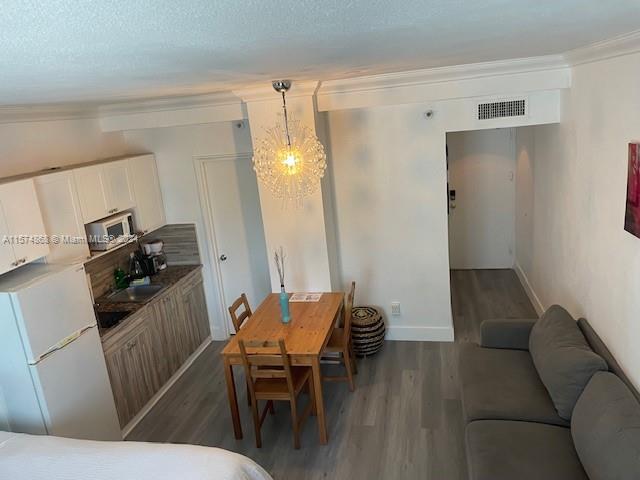 Picture of 6345 Collins Ave # 437, Miami Beach FL 33141