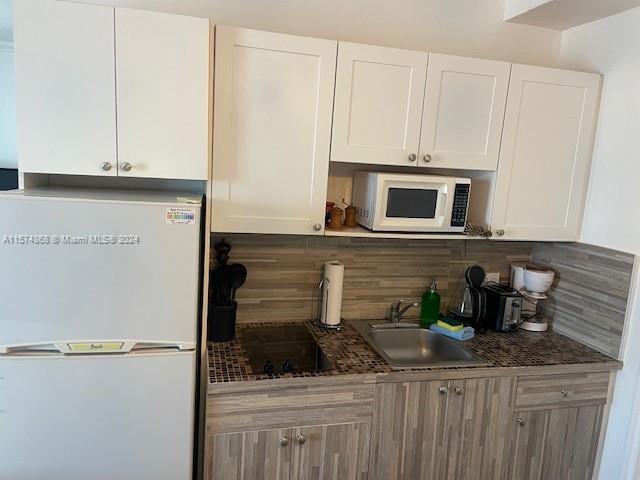 Picture of 6345 Collins Ave # 437, Miami Beach FL 33141