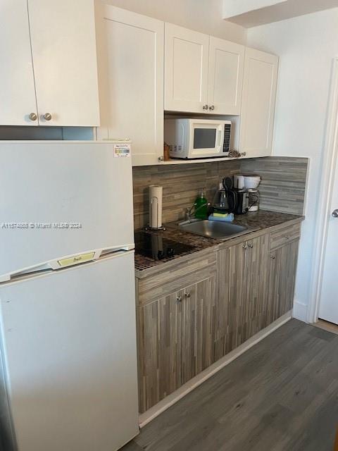 Picture of 6345 Collins Ave # 437, Miami Beach FL 33141