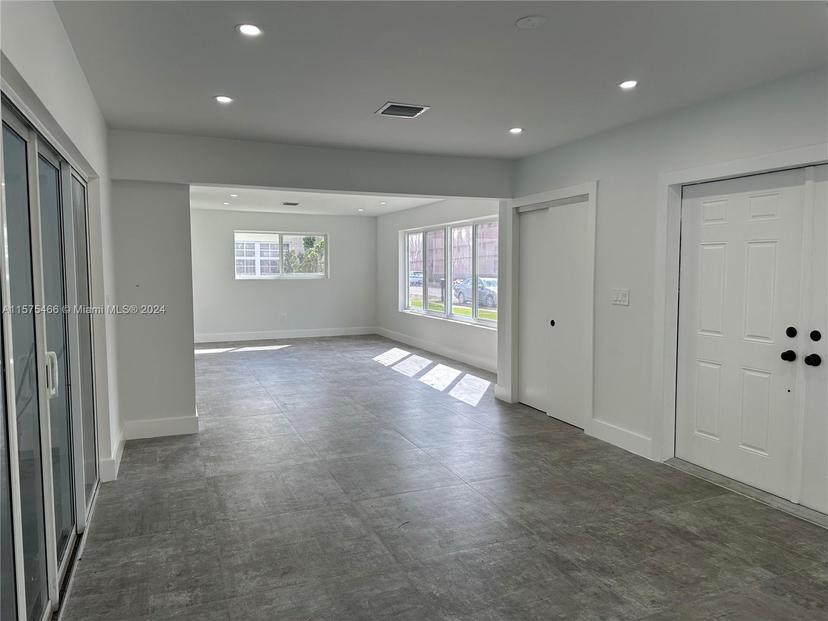 Picture of 530 East Dr, North Miami Beach FL 33162