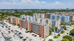 Picture of 301 NE 14Th Ave # 703, Hallandale Beach, FL 33009