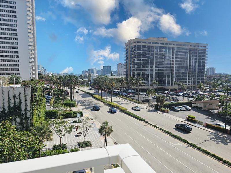 Picture of 1980 S Ocean Dr # 4Q, Hallandale Beach FL 33009