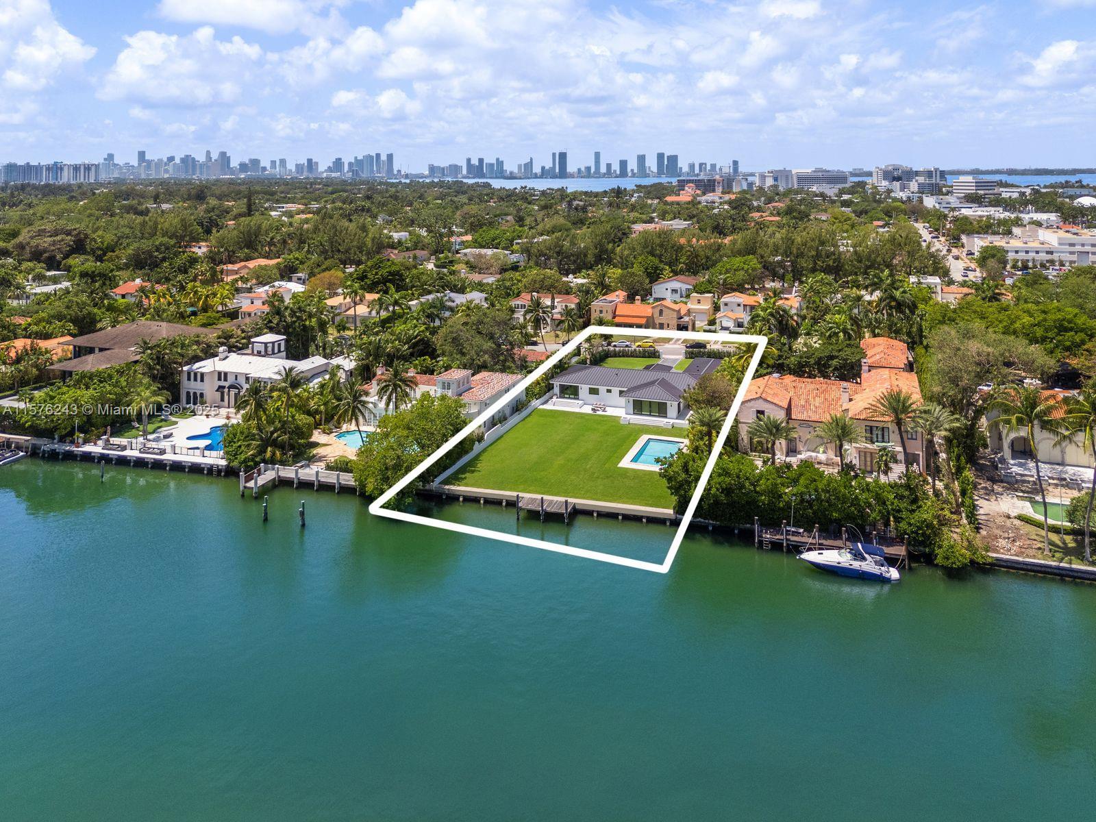 Picture of 3633 Flamingo Dr, Miami Beach, FL 33140