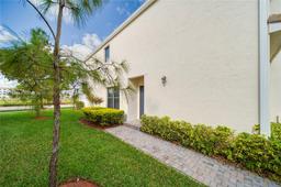 Picture of 350 NE 194Th Ter # 350, Miami, FL 33179