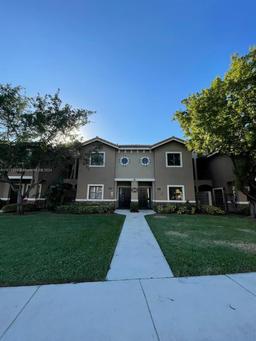 Picture of 22631 SW 88Th Pl # 18, Cutler Bay, FL 33190