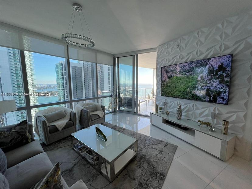 Picture of 851 NE 1St Ave # 3903, Miami FL 33132