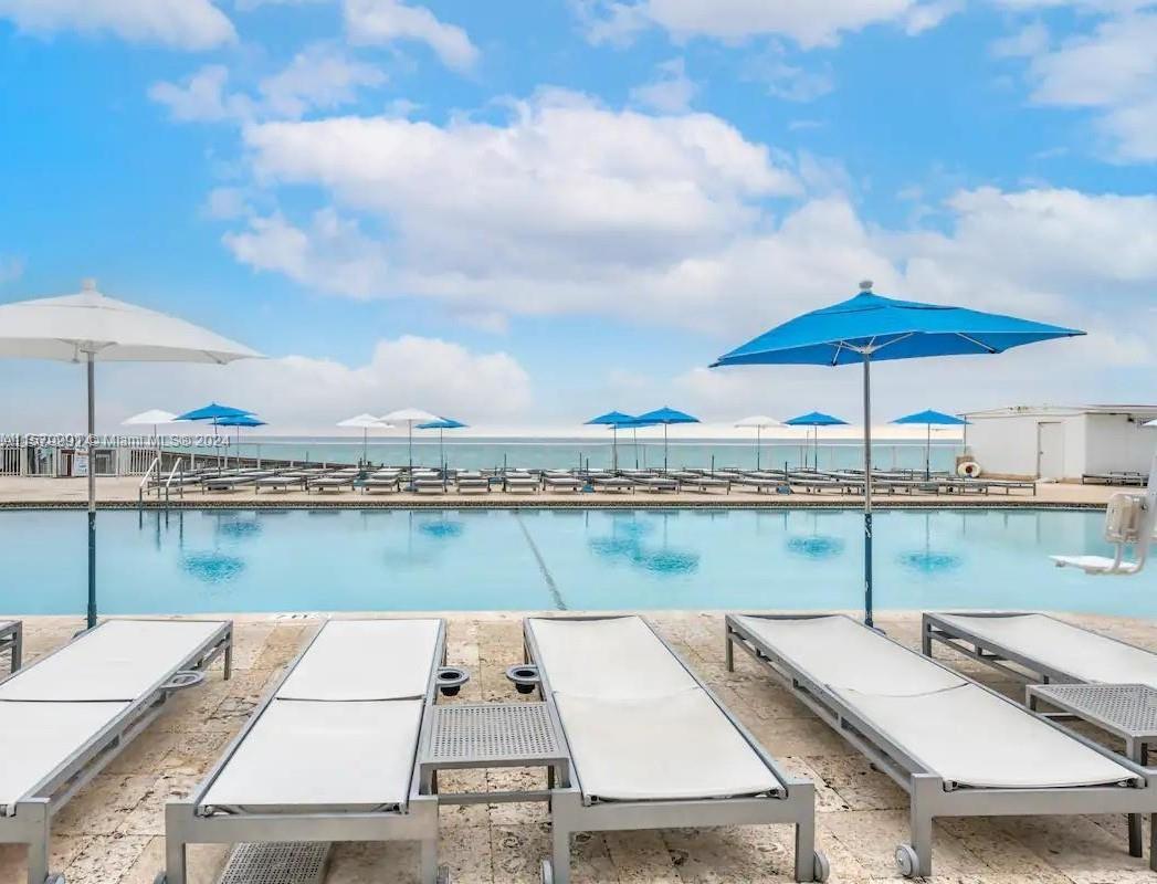 Picture of 19201 Collins Ave # 449, Sunny Isles Beach, FL 33160