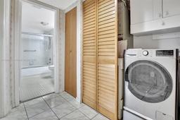 Picture of 1200 SW 125Th Ave # 415L, Pembroke Pines, FL 33027