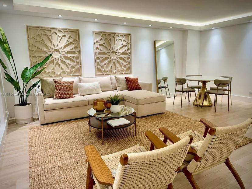 Picture of 2301 Collins Ave # 837, Miami Beach FL 33139