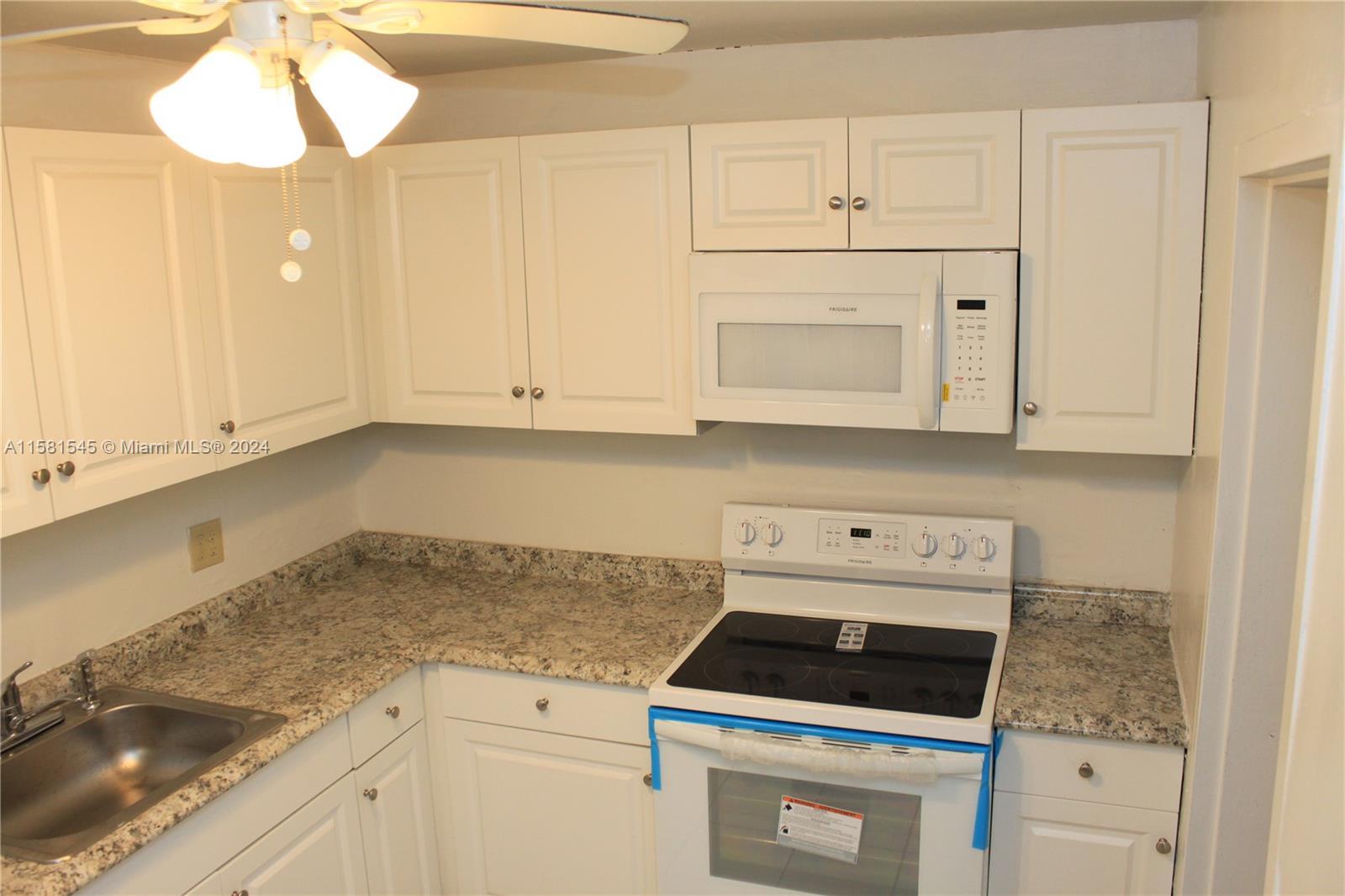 Picture of 4090 NW 42Nd Ave # 106, Lauderdale Lakes, FL 33319