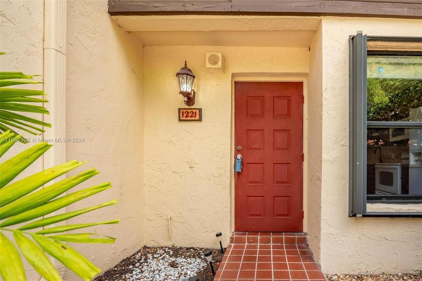 Picture of 1221 NW 99Th Ter # 43, Pembroke Pines FL 33024