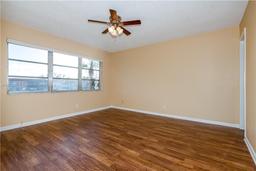 Picture of 9800 N Hollybrook Lake Dr # 309, Pembroke Pines, FL 33025