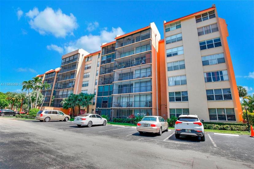 Picture of 3821 Environ Blvd # 505, Lauderhill FL 33319