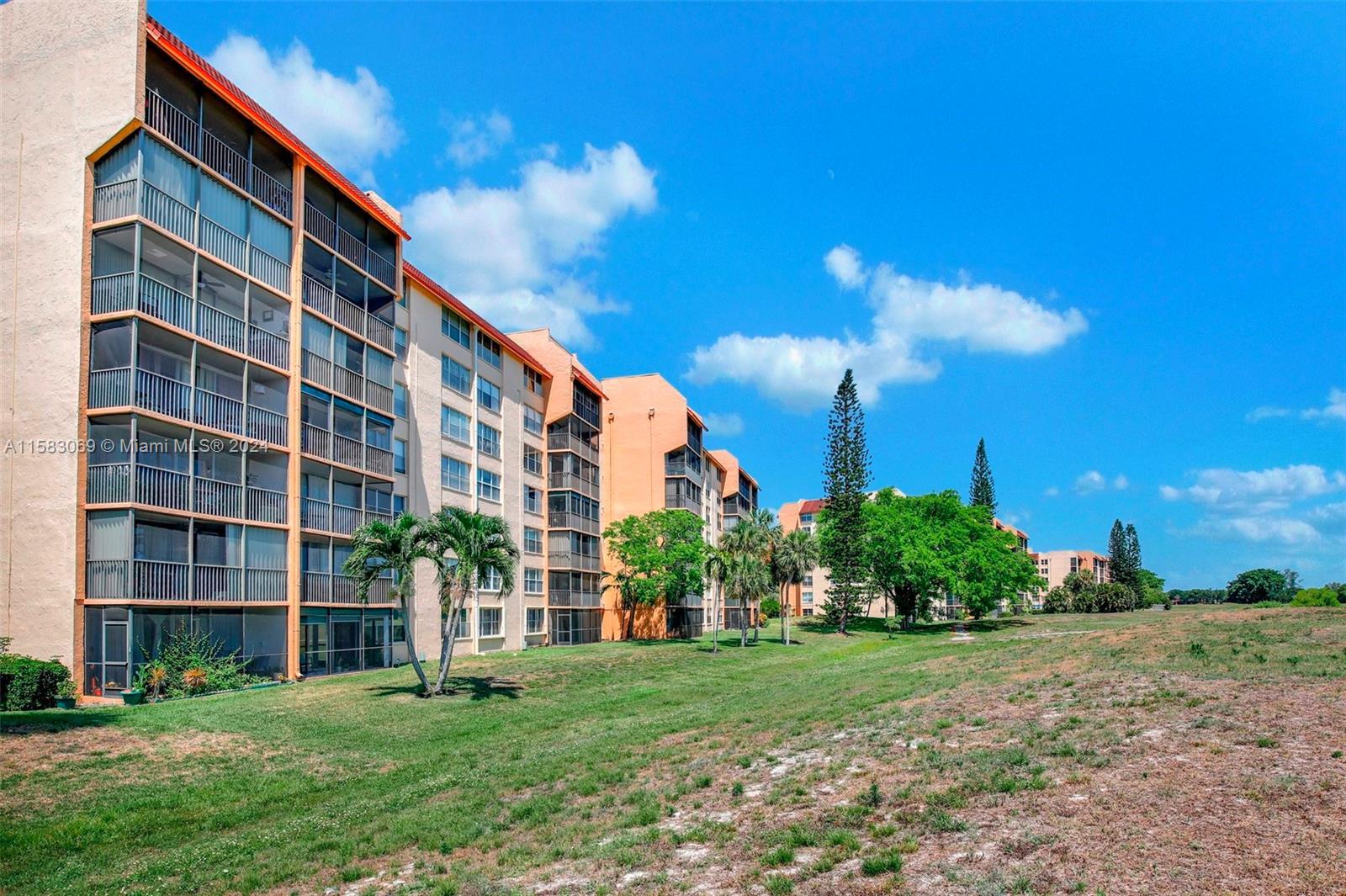 Picture of 3821 Environ Blvd # 505, Lauderhill, FL 33319