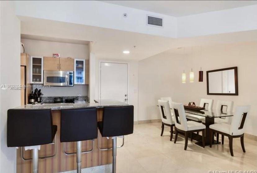 Picture of 18800 NE 29Th Ave # 520, Aventura FL 33180
