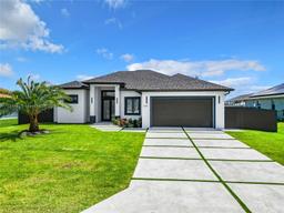 Picture of 1208 NE 9Th Ter, Cape Coral, FL 33909