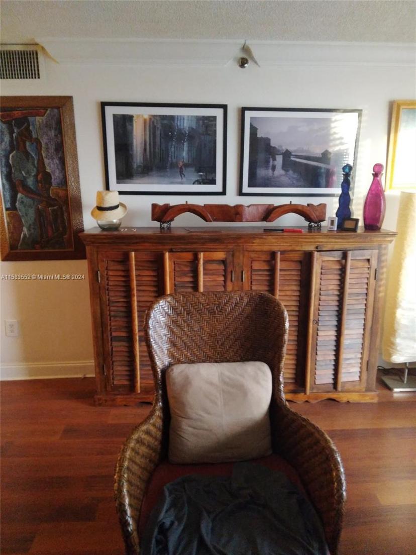 Picture of 911 Ponce De Leon Blvd # 904, Coral Gables FL 33134