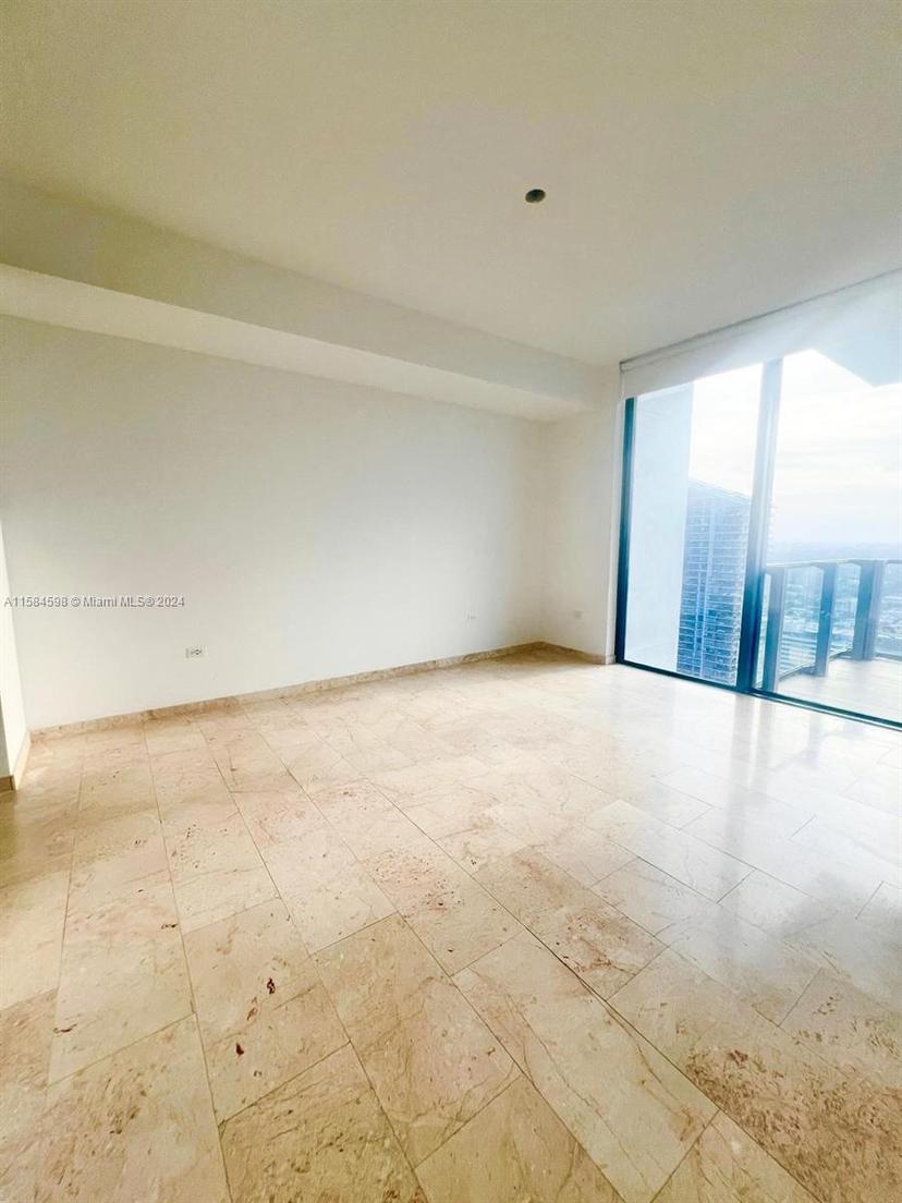 Picture of 68 SE 6Th St # 3810, Miami FL 33131