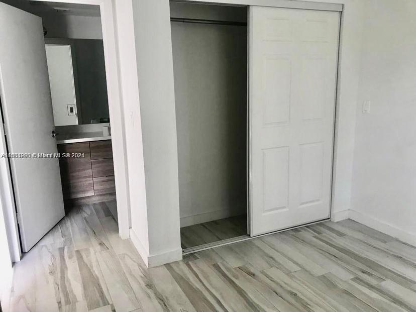 Picture of 1560 Meridian Ave # 206, Miami Beach FL 33139