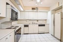 Picture of 2804 N 46Th Ave # C227, Hollywood, FL 33021