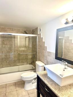 Picture of 1301 NE Miami Gardens Dr, Miami, FL 33179