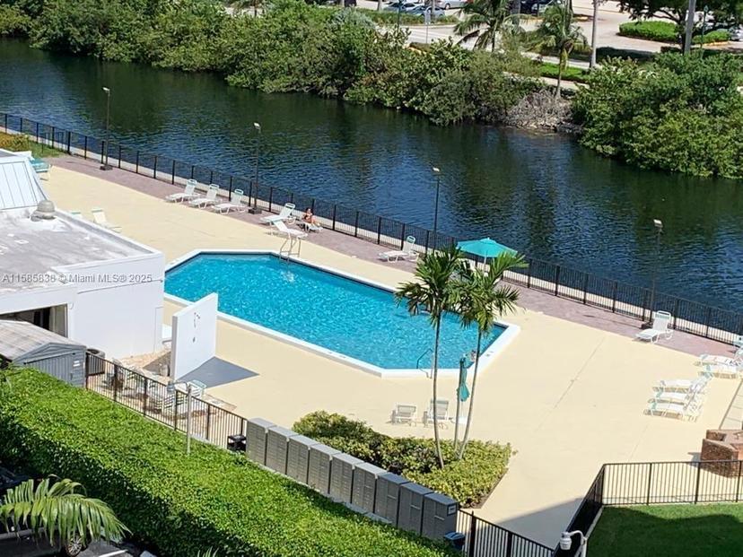 Picture of 3475 N Country Club Dr # 116, Aventura FL 33180