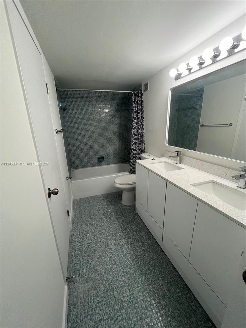 Picture of 1351 NE Miami Gardens Dr # 1121E, Miami FL 33179