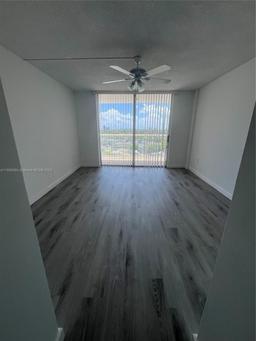 Picture of 1351 NE Miami Gardens Dr # 1121E, Miami, FL 33179