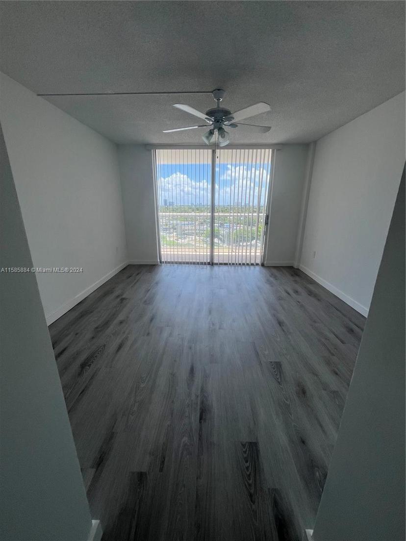 Picture of 1351 NE Miami Gardens Dr # 1121E, Miami FL 33179