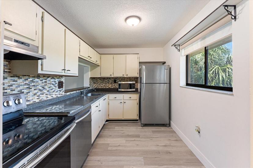 Picture of 8415 SW 107Th Ave # 335W, Miami FL 33173