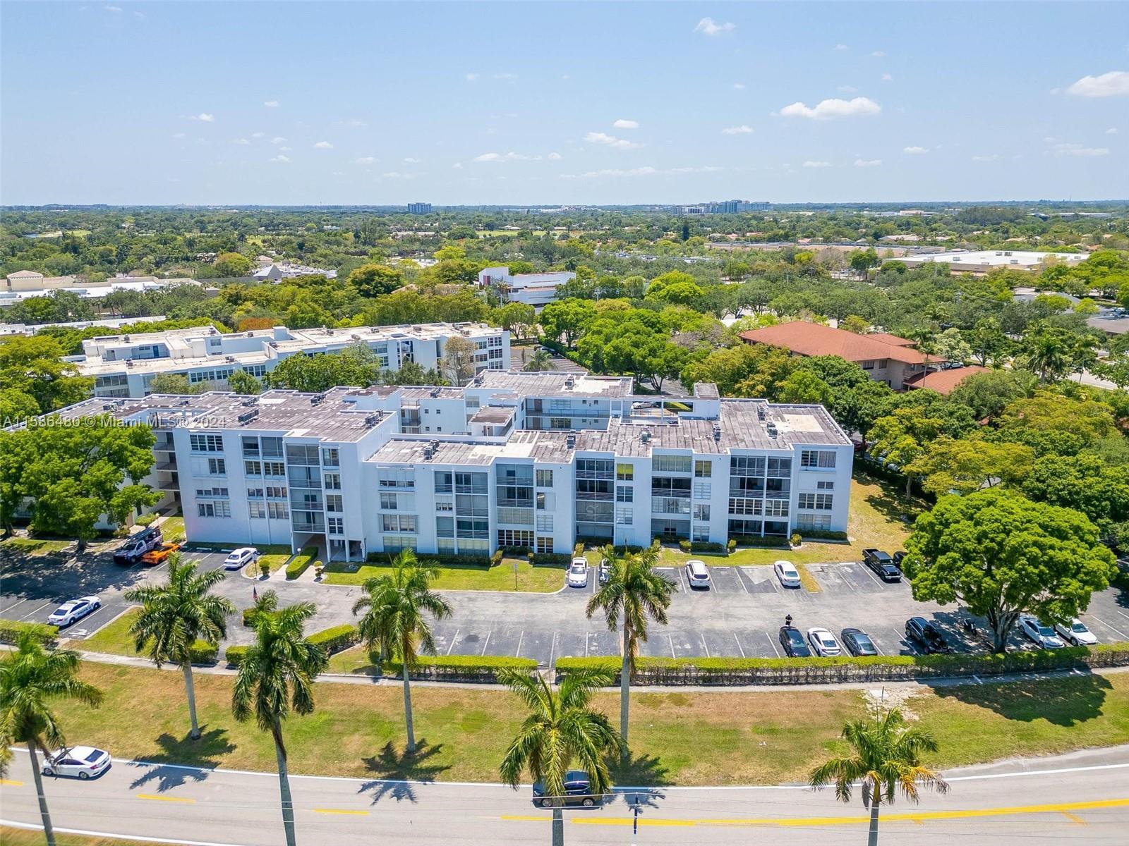 Picture of 6923 Cypress Rd # A15, Plantation, FL 33317