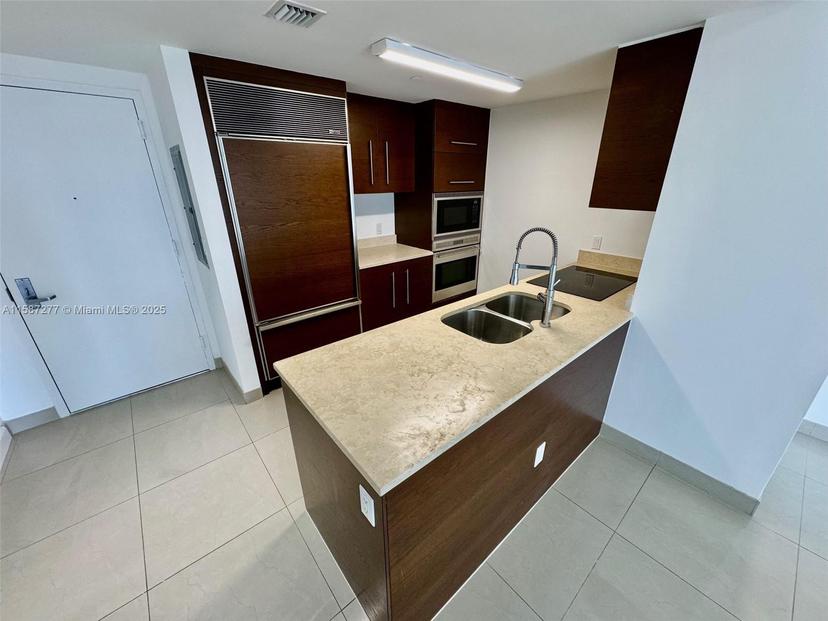 Picture of 485 Brickell Ave # 1809, Miami FL 33131