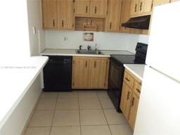 Picture of 4156 Inverrary Dr # 105, Lauderhill, FL 33319