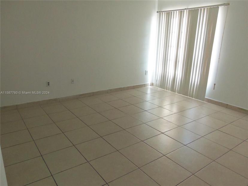 Picture of 4156 Inverrary Dr # 105, Lauderhill FL 33319