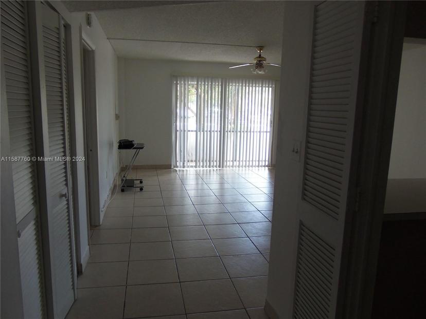 Picture of 4156 Inverrary Dr # 105, Lauderhill FL 33319