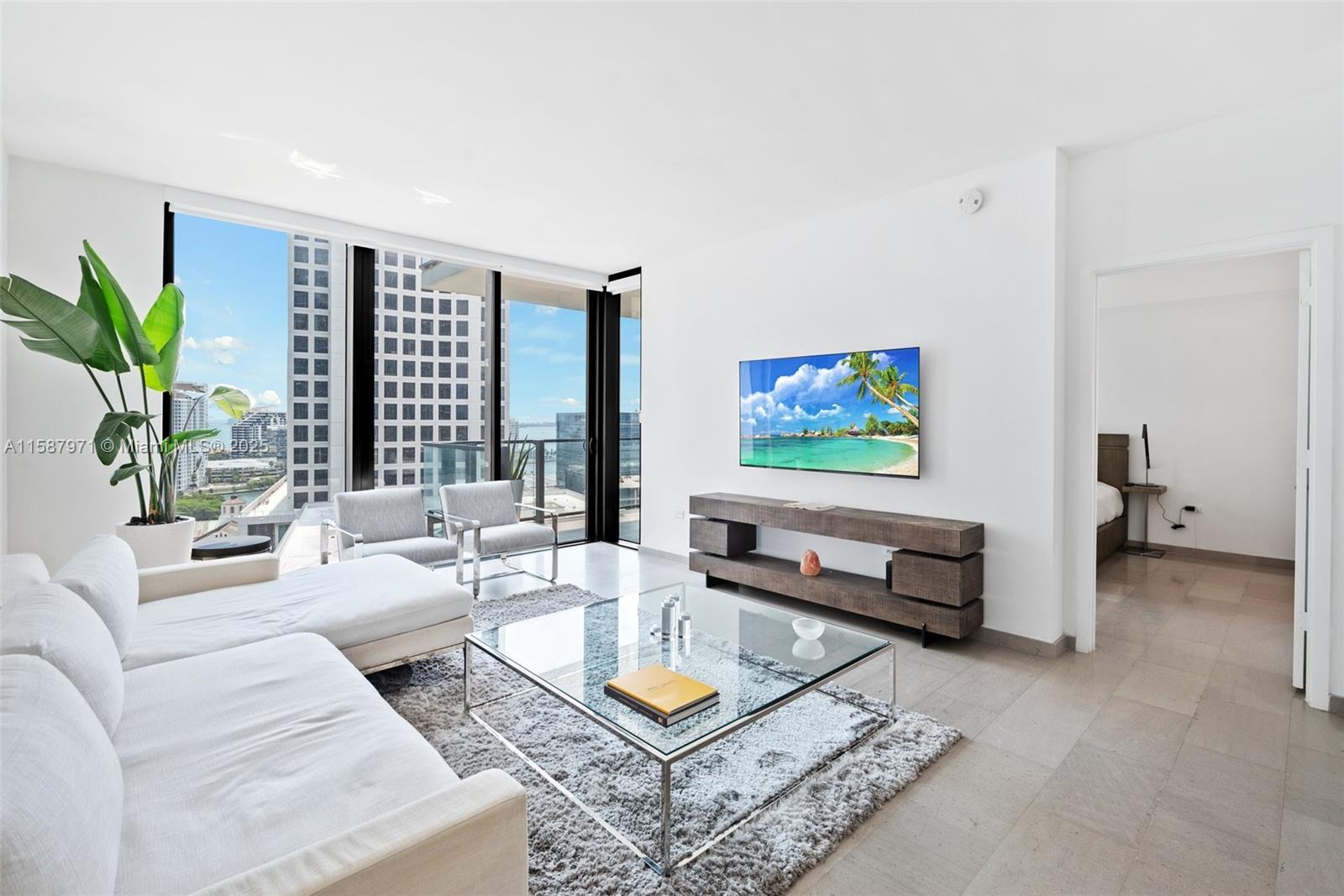 Picture of 68 SE 6Th St # 1405, Miami, FL 33131