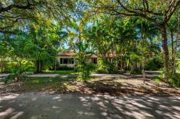 Picture of 320 San Sebastian Ave, Coral Gables, FL 33134