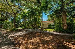 Picture of 320 San Sebastian Ave, Coral Gables, FL 33134