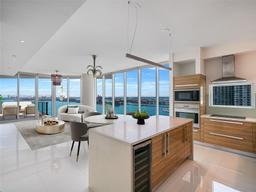 Picture of 2020 N Bayshore Dr # 2402, Miami, FL 33137
