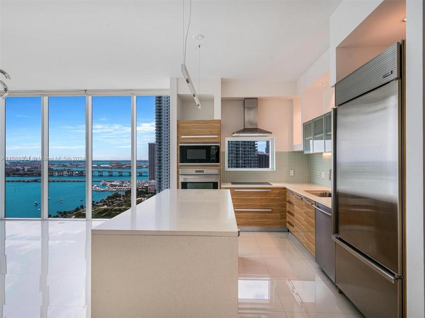 Picture of 2020 N Bayshore Dr # 2402, Miami FL 33137
