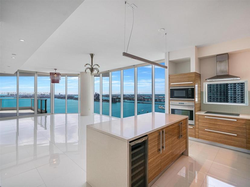 Picture of 2020 N Bayshore Dr # 2402, Miami FL 33137
