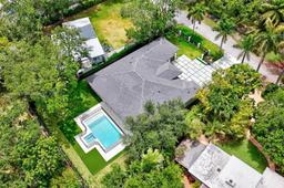 Picture of 7025 SW 80Th Ct, Miami, FL 33143
