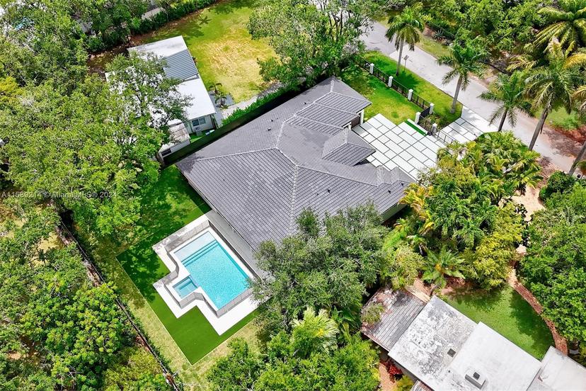 Picture of 7025 SW 80Th Ct, Miami FL 33143