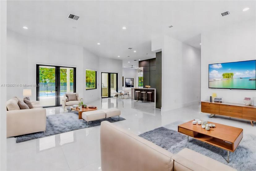 Picture of 7025 SW 80Th Ct, Miami FL 33143