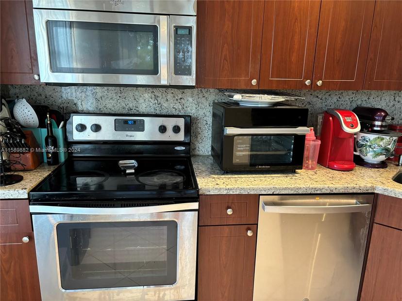 Picture of 4172 Inverrary Dr # 501, Lauderhill FL 33319