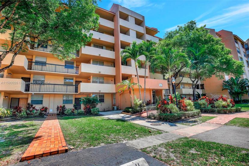 Picture of 3841 Environ Blvd # 332, Lauderhill FL 33319